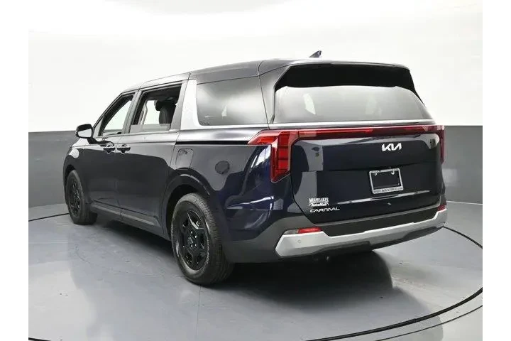 $34991 : Kia Carnival 2025 LX 4dr Min image 4