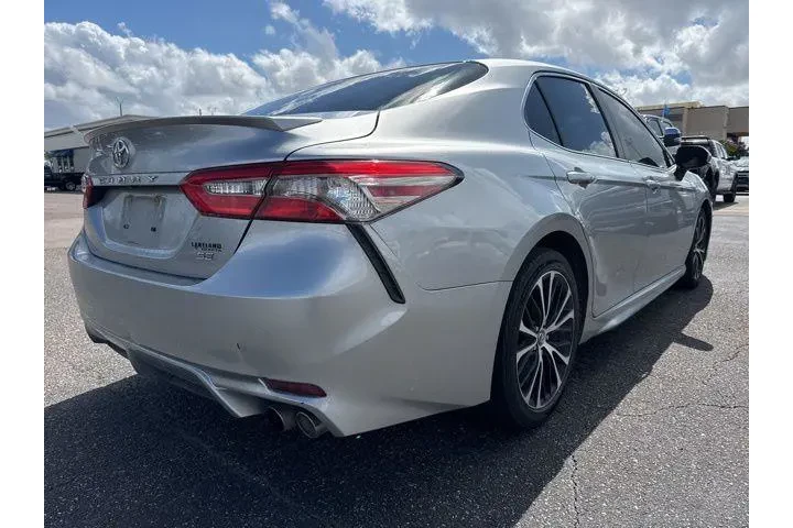$14991 : Toyota Camry 2018 SE 4dr Sed image 4