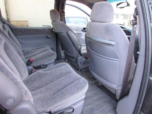 $4995 : 2000 Grand Caravan ES image 9