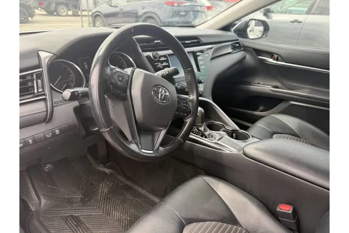 $13800 : 2019 Camry LE image 7
