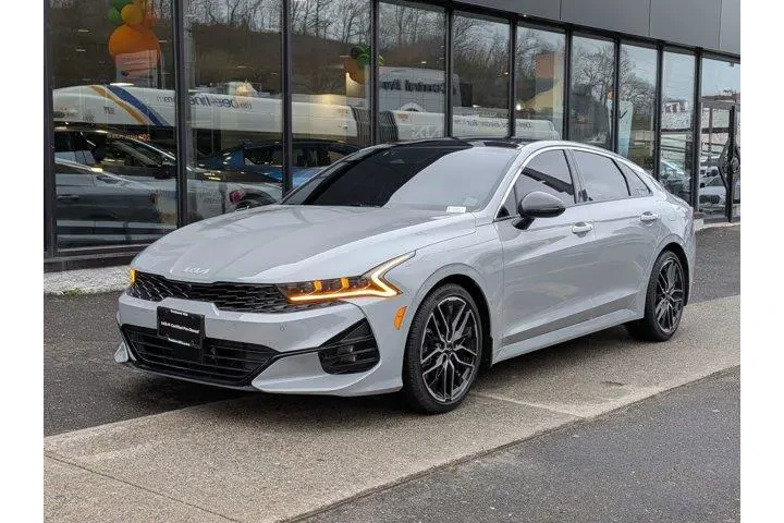 $26695 : Kia K5 2023 GT 4dr Sedan image 2