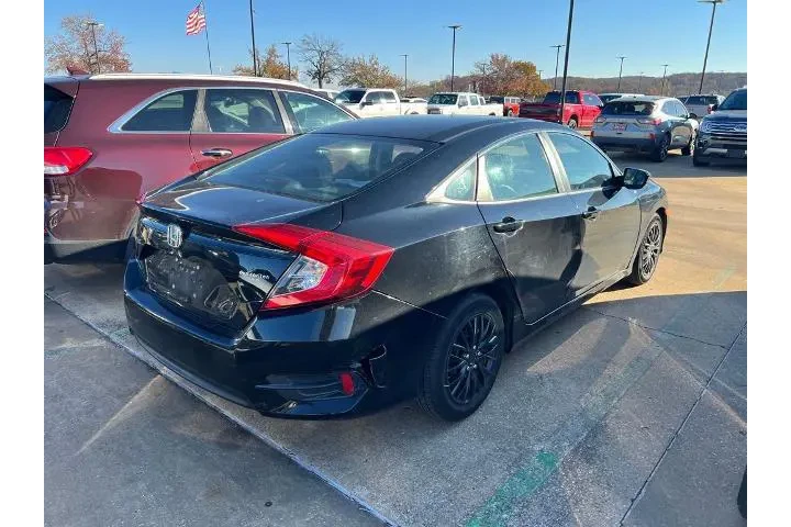 $11795 : Honda Civic 2017 LX 4dr Seda image 4