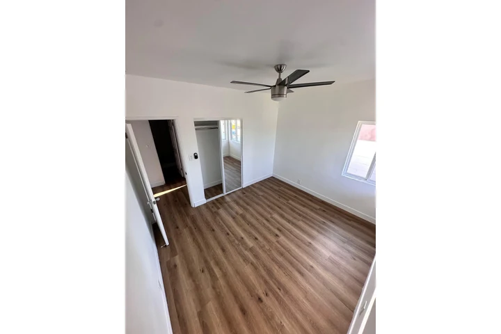 $4500 : CASA 4 CUARTOS 3 BANOS !!! image 5