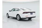 $26998 : Honda Accord 2024 LX 4dr Sed thumbnail