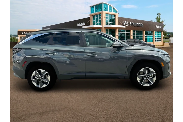 $29900 : Hyundai TUCSON 2025 AWD SEL image 9