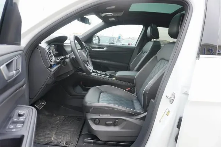 $37488 : Volkswagen Atlas Cross Sport image 7