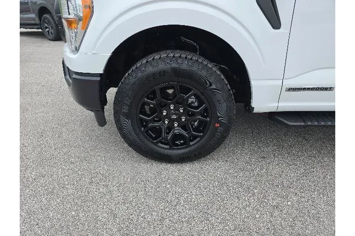 $36500 : Ford F-150 2021 4x4 Limited image 9