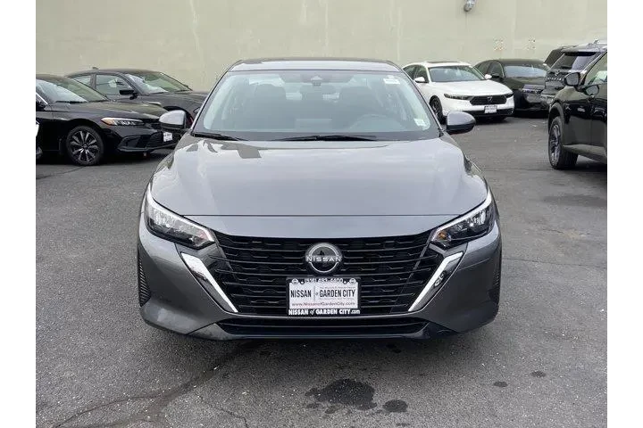 $15691 : Nissan Sentra 2025 SV 4dr Se image 2