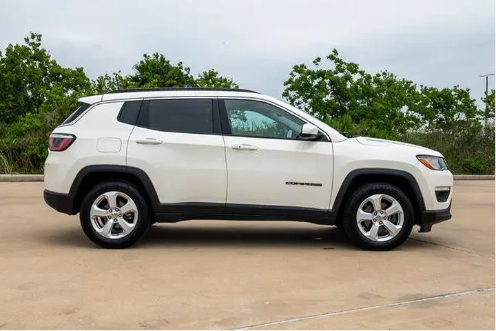 $13285 : Jeep Compass 2018 Latitude 4 image 8