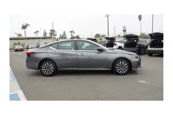 $19450 : 2024 Altima 2.5 SV image 4