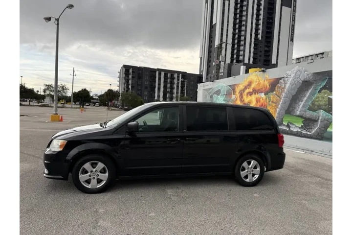 $4995 : 2013 Grand Caravan SE image 6