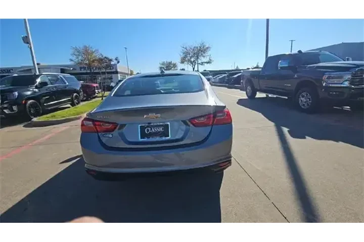 $17987 : Chevrolet Malibu 2024 LT 4dr image 7