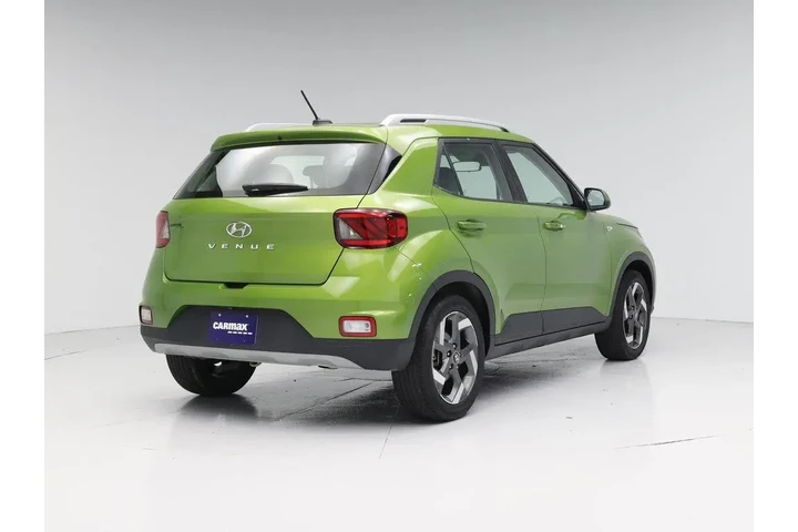 $18998 : Hyundai VENUE 2024 SEL 4dr C image 8