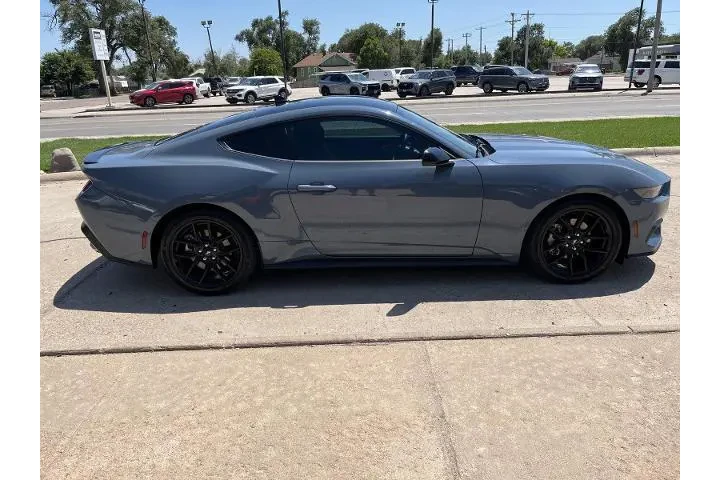 $28899 : Ford Mustang 2024 EcoBoost 2 image 5
