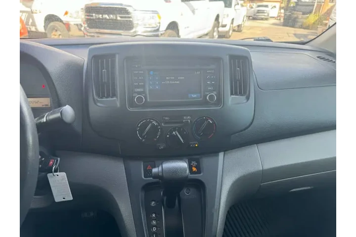 $11995 : 2017 NV200 SV image 10