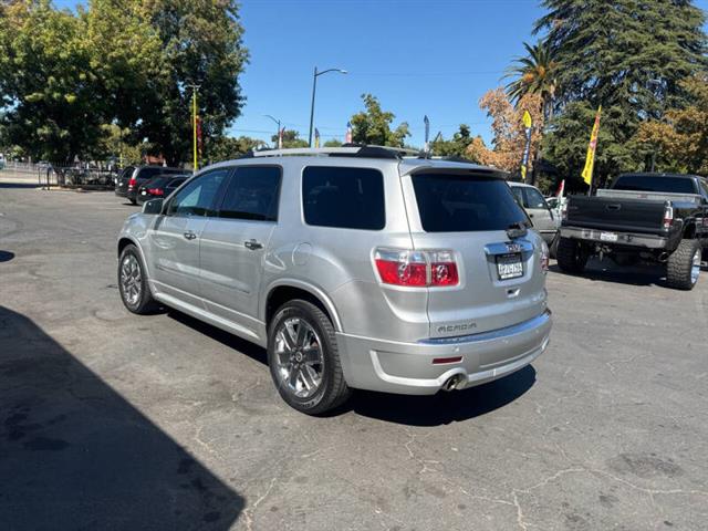 $9750 : 2012 GMC Acadia Denali image 2