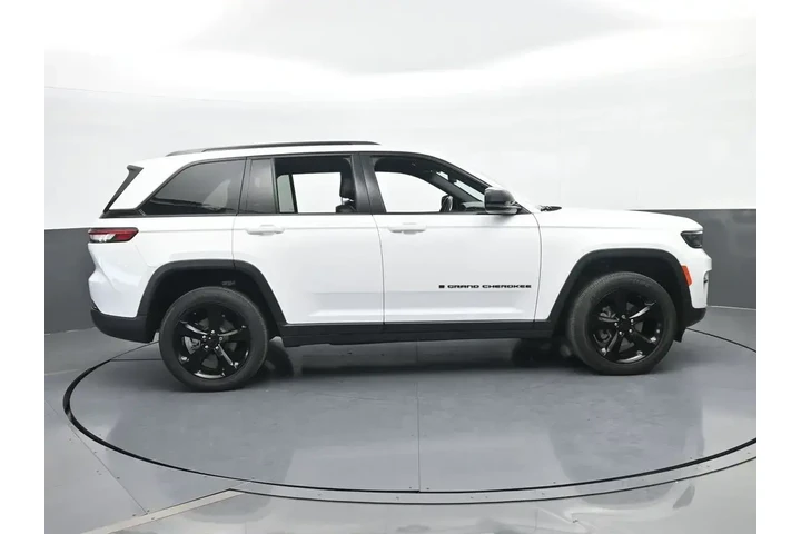 $28990 : Jeep Grand Cherokee 2023 4x2 image 7