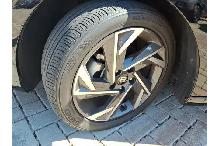 $24990 : Hyundai ELANTRA 2024 SEL 4dr image 9