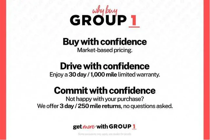 $25889 : Chrysler Pacifica Plug-In Hy image 2