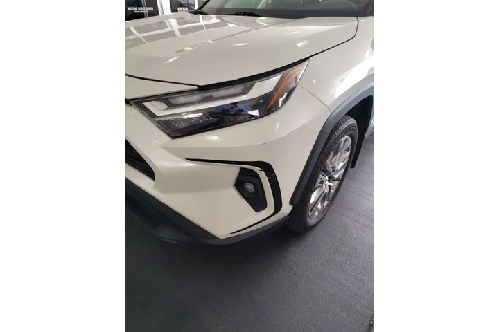 $30575 : Toyota RAV4 2022 XLE Premium image 1