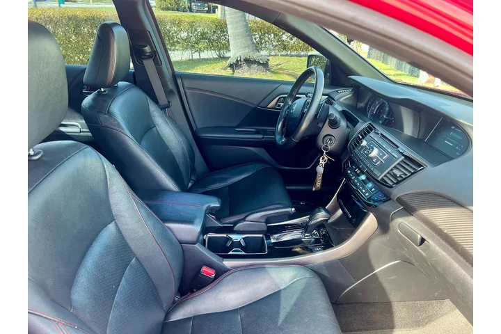 $8500 : 2017 Accord SPORT !!!!!! image 8