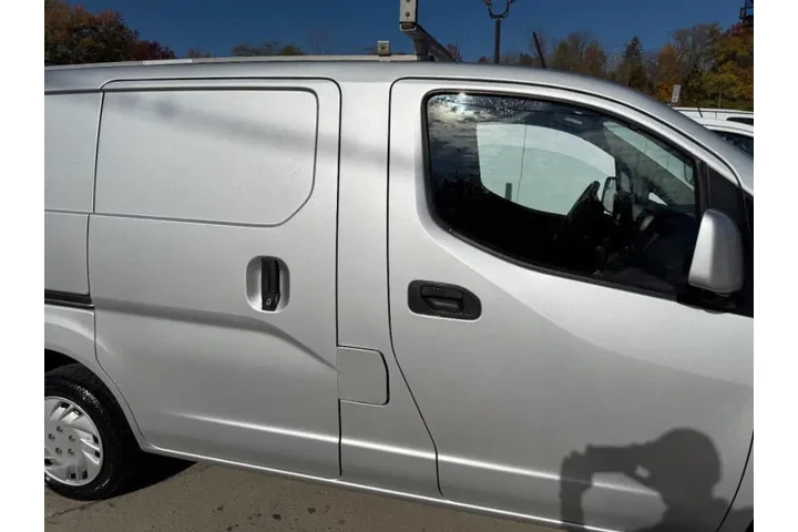 $8995 : 2020 NV200 SV image 6