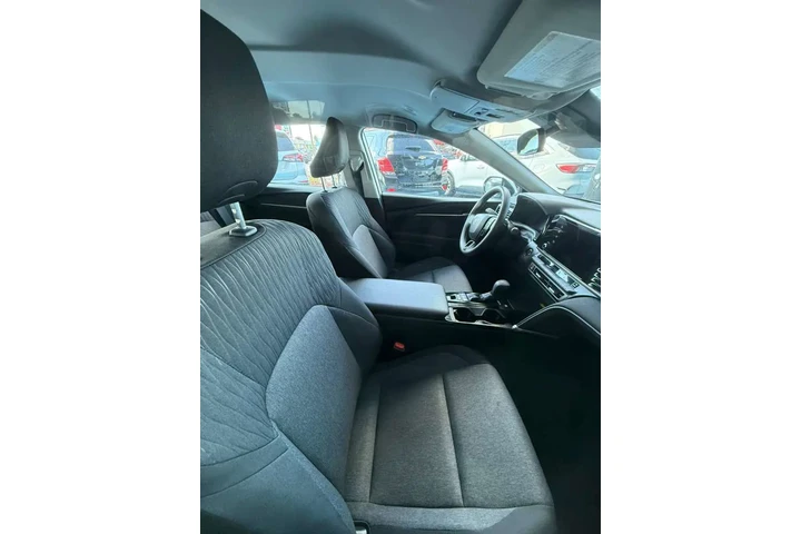 $1500 : CAMRY LE image 6