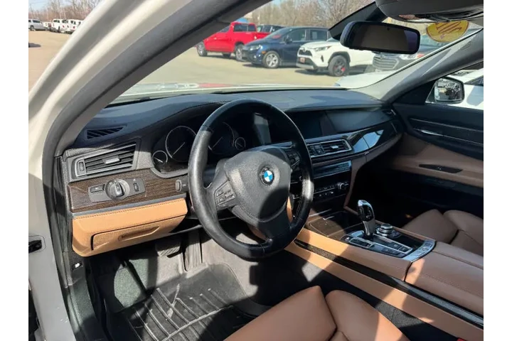 $9950 : 2012 BMW 7 Series 750Li xDrive image 7
