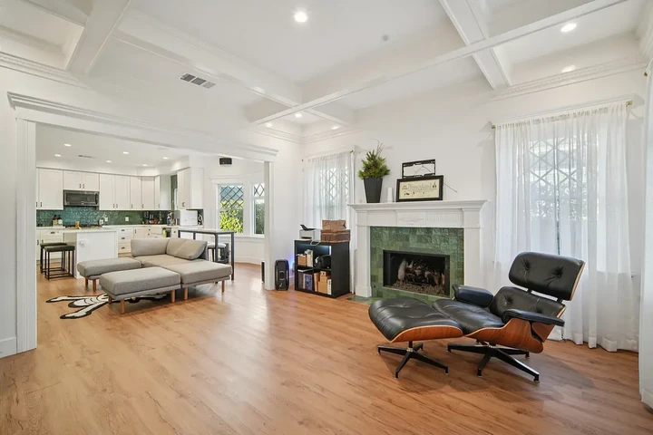 $1500 : HOUSE FOR RENT image 6