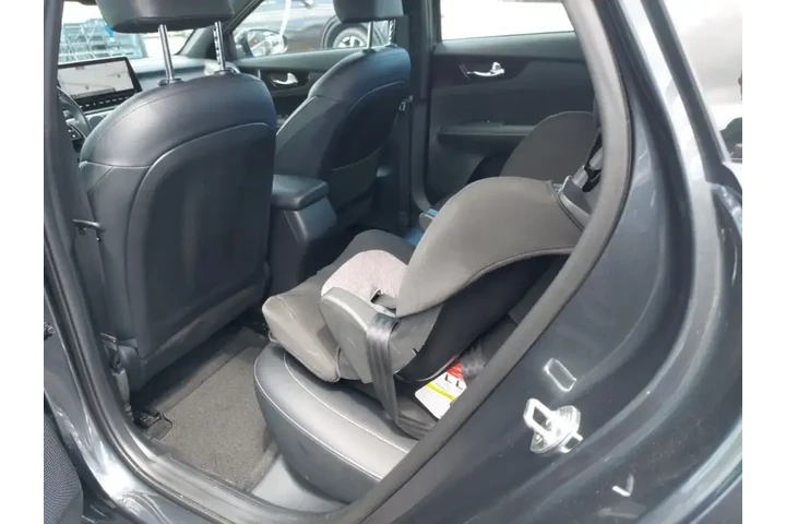 $17198 : Kia Forte 2024 GT-Line 4dr S image 7