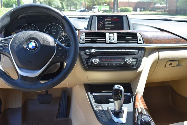 2015 BMW 3 Series 328i image 10