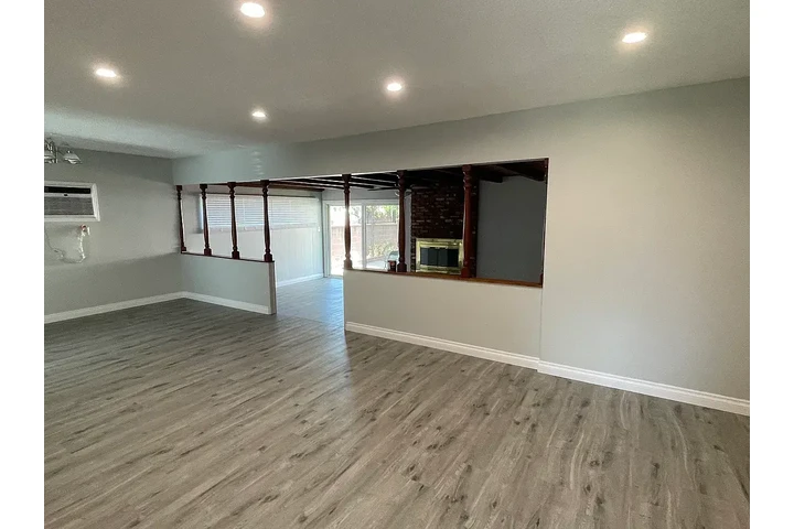 $1800 : CASA🏡Glandon St,Bellflower,CA image 2