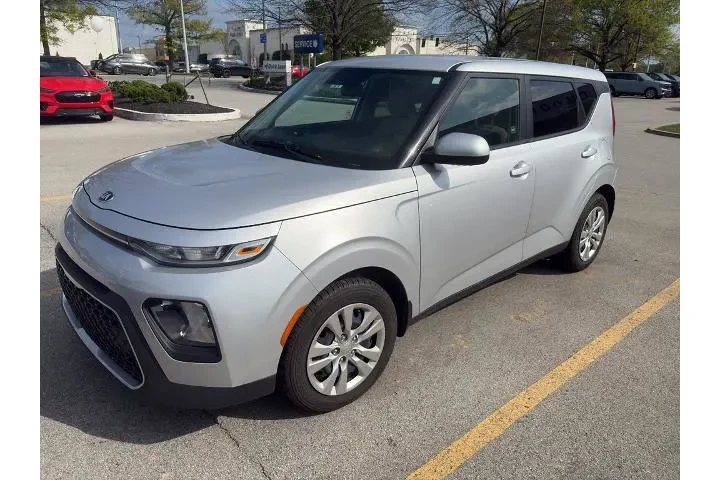 $14250 : Kia Soul 2020 S 4dr Crossove image 2