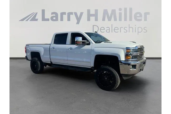 Chevrolet Silverado 2500HD 2 image 7