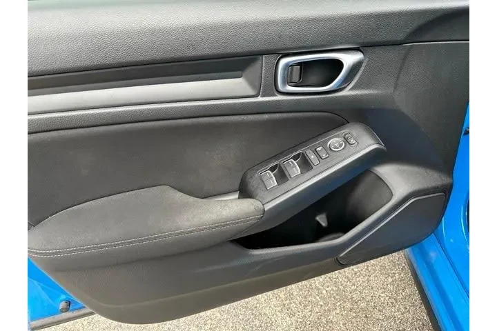 Honda Civic 2024 Sport 4dr H image 10