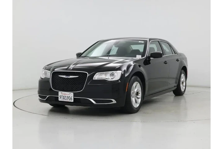 $22998 : Chrysler 300 2023 Touring 4d image 4