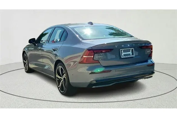$25027 : Volvo S60 2024 B5 Plus Dark image 5