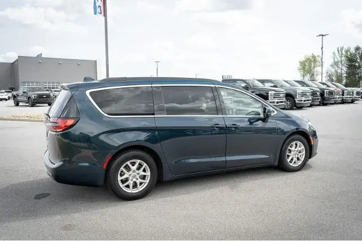 $21888 : Chrysler Pacifica 2022 Touri image 10