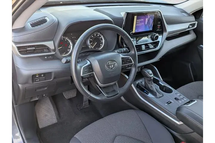 $36682 : Toyota Highlander 2025 LE 4d image 10
