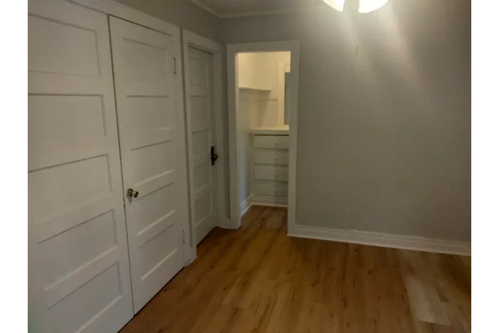 $1300 : Rento estudio-Huntington Park image 6