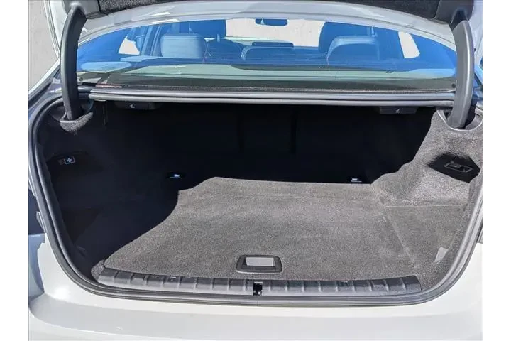 $32455 : BMW 5 Series 2023 530e 4dr S image 5