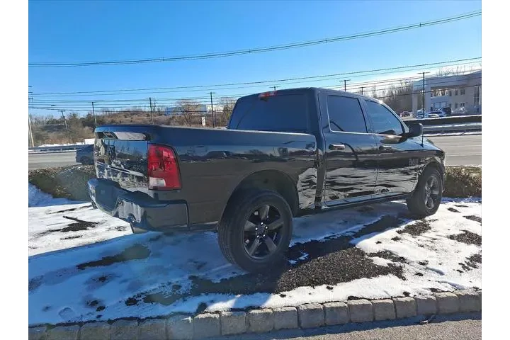 $13995 : Ram 1500 2017 4x4 Express 4d image 5