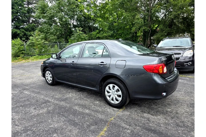 $6900 : 2010 Corolla Base 5-Speed MT image 5