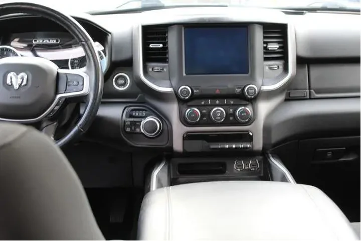 $33985 : Ram 1500 2020 4x4 Big Horn 4 image 10