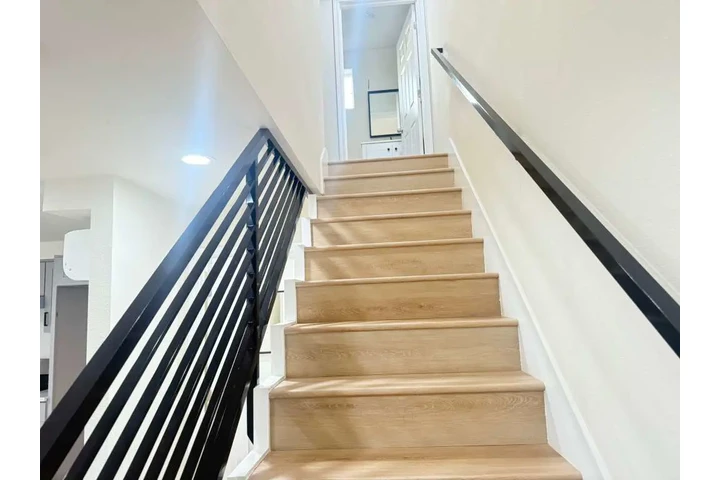 $2650 : 631 E 83rd St 90001 image 6