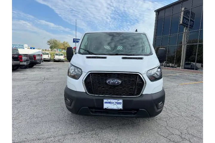 $33988 : Ford Transit 2023 250 3dr SW image 4