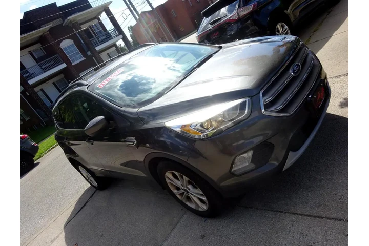 $7900 : 2017 Escape SE 4WD image 3