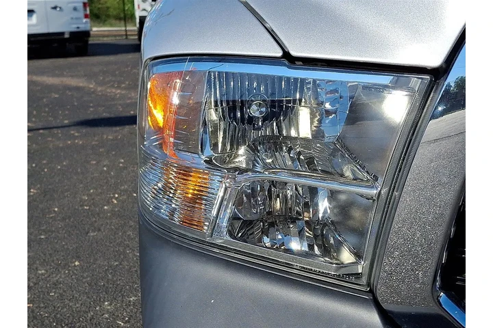 $19900 : 2017 RAM 1500 Tradesman Crew image 9