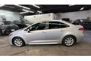 $14645 : Toyota Corolla 2022 LE 4dr S thumbnail