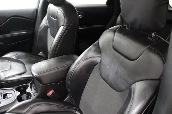 $19928 : Jeep Cherokee 2019 4x4 Latit image 6